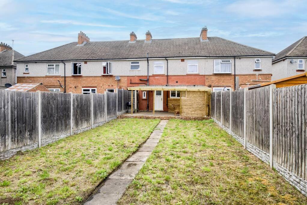 Low Rate For A 4-Bedroom House In Coventry With Free Unlimited Wi-Fi 2 Car Parking 53 Qmc Luaran gambar